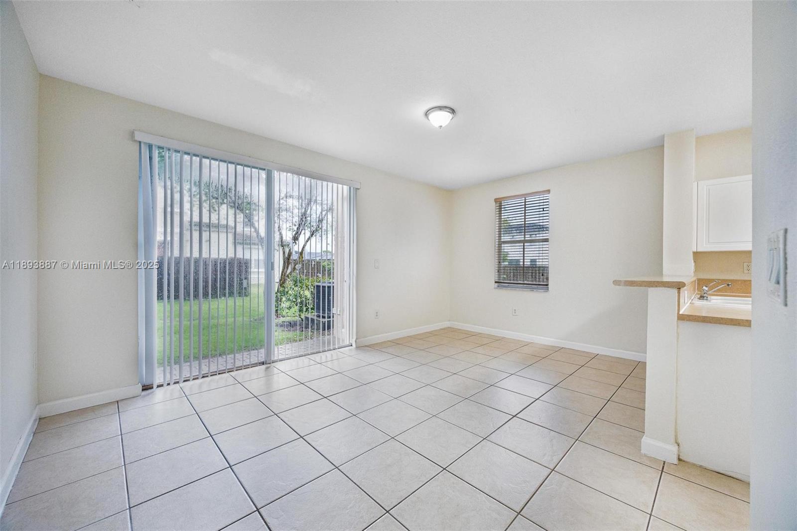 FIJI CONDO NO 2 - Residential
