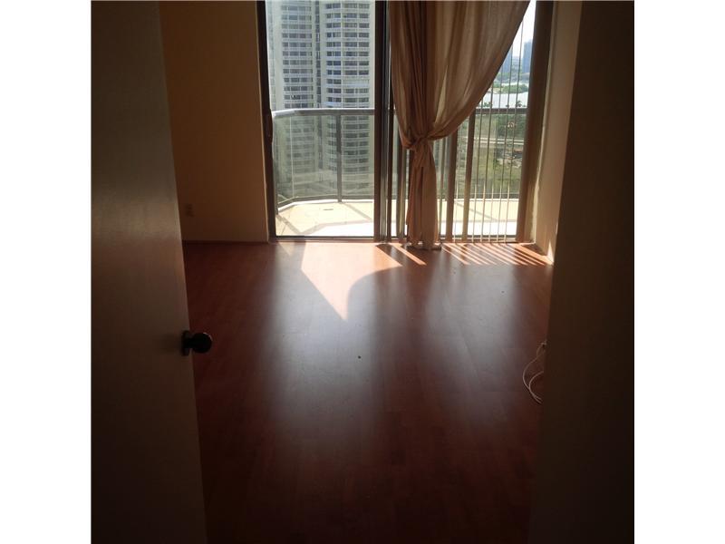 TURNBERRY ISLE SOUTH COND - Residential Lease