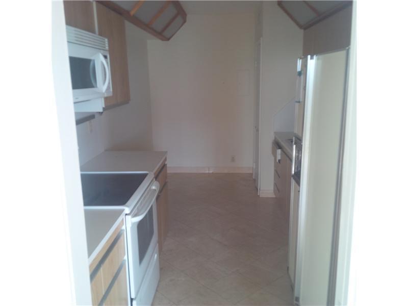 TURNBERRY ISLE SOUTH COND - Residential Lease