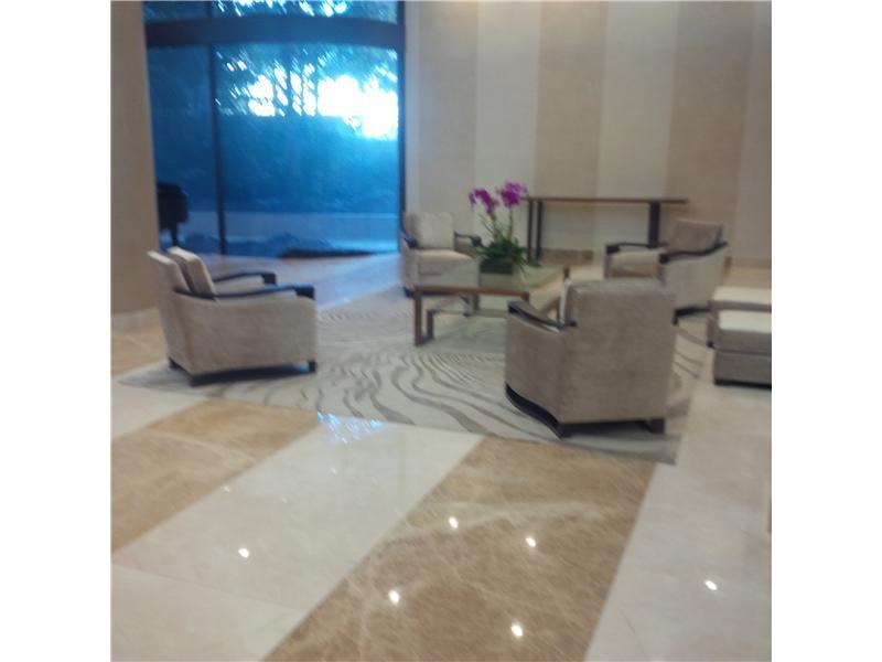 TURNBERRY ISLE SOUTH COND - Residential Lease