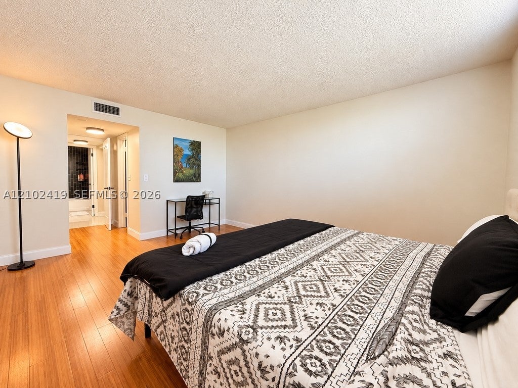 1465 NE 123rd St 401