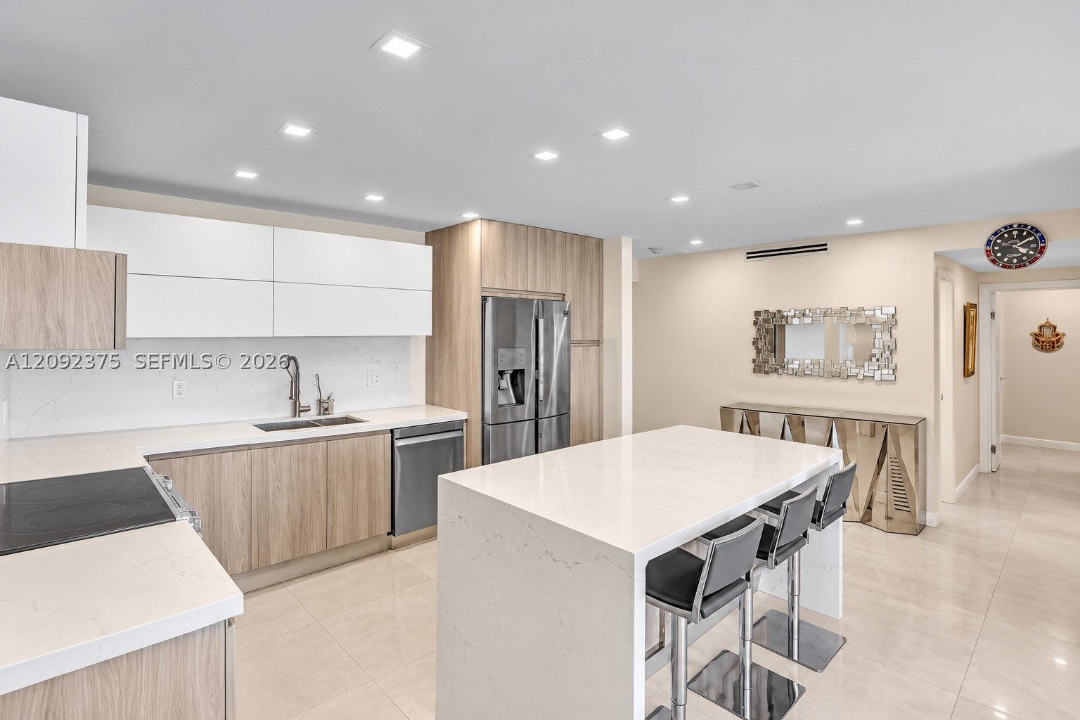 19390 Collins Ave 421
