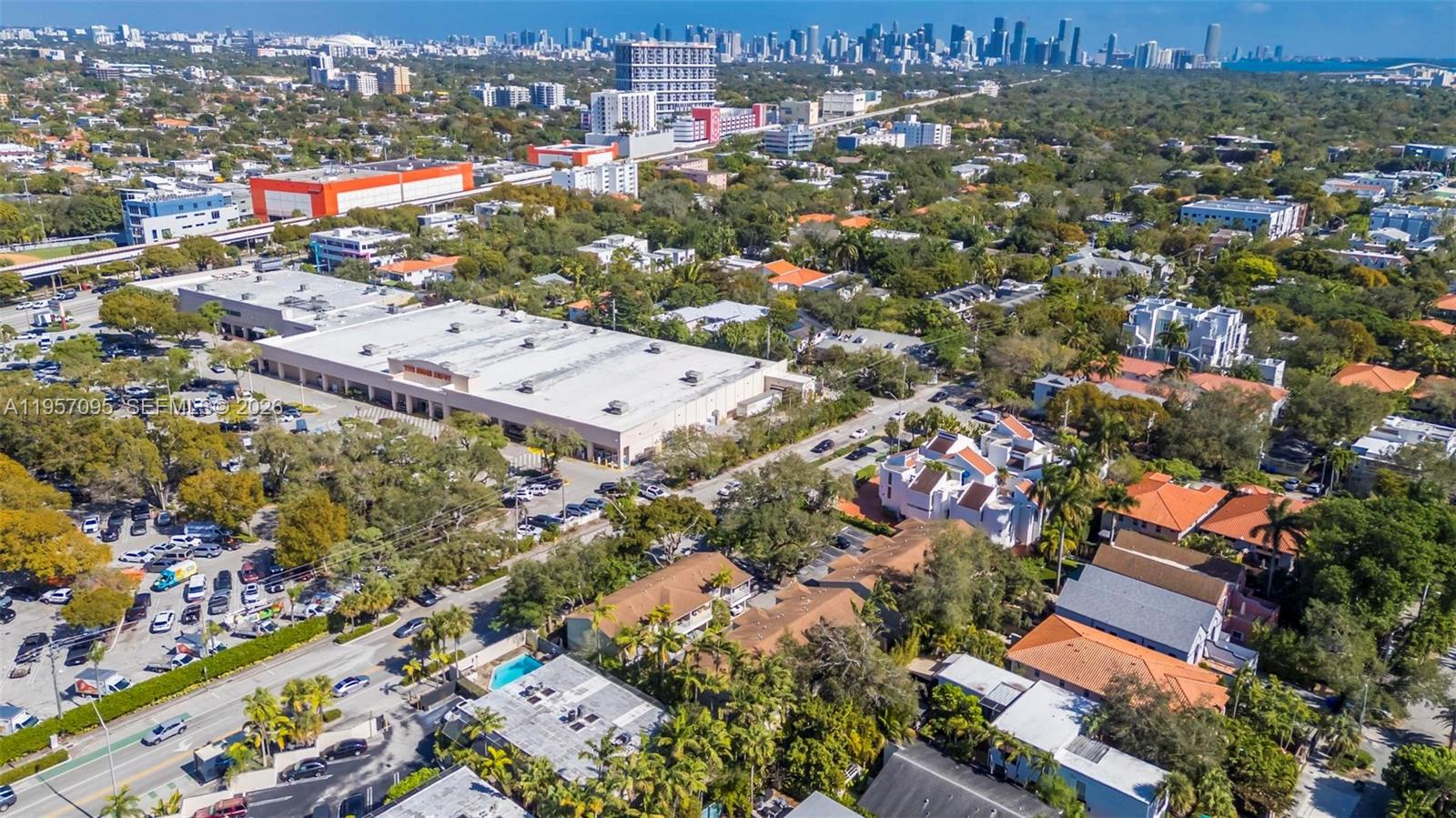 THE OAKS CONDO - Residential Lease