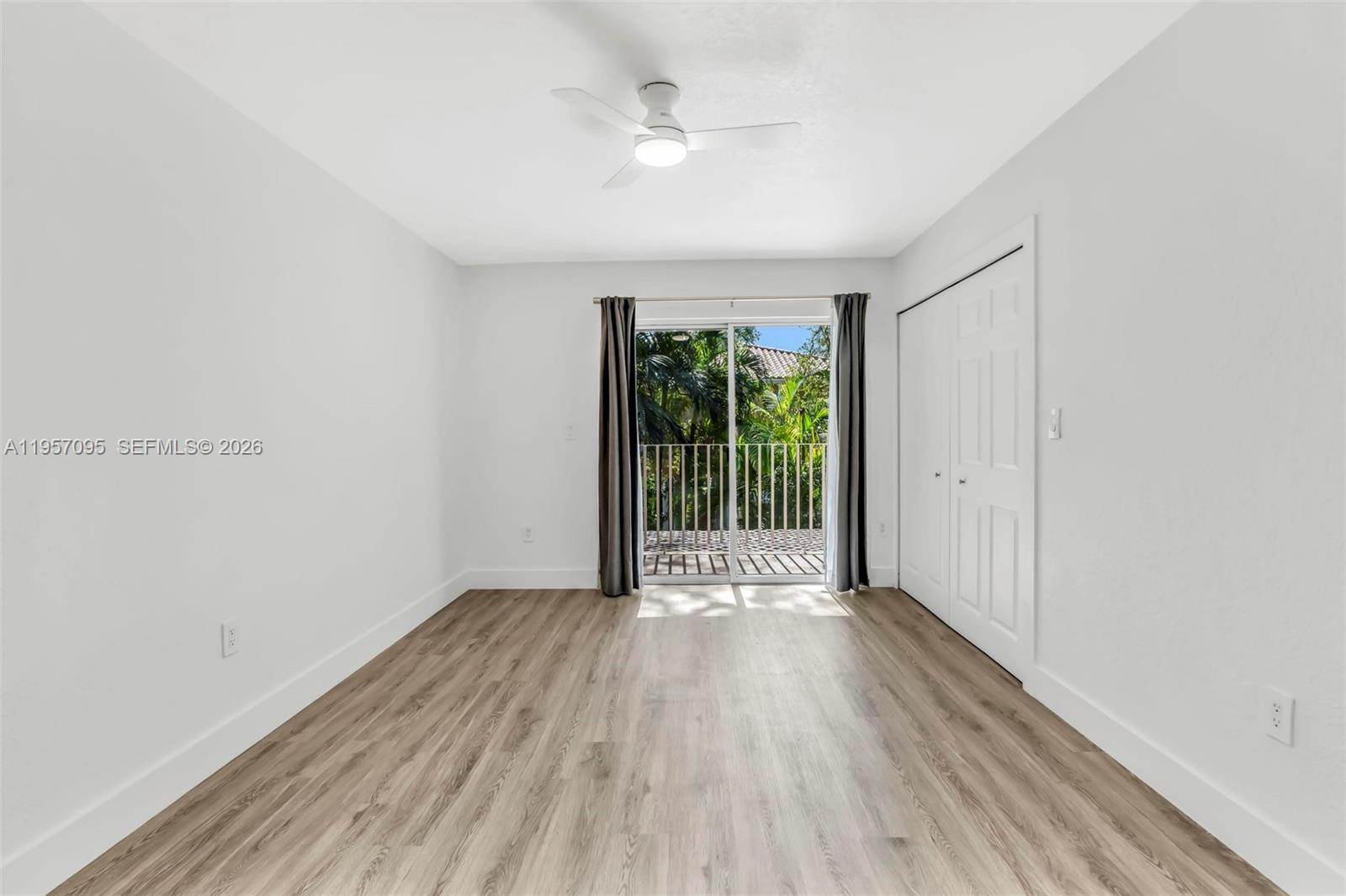 THE OAKS CONDO - Residential Lease