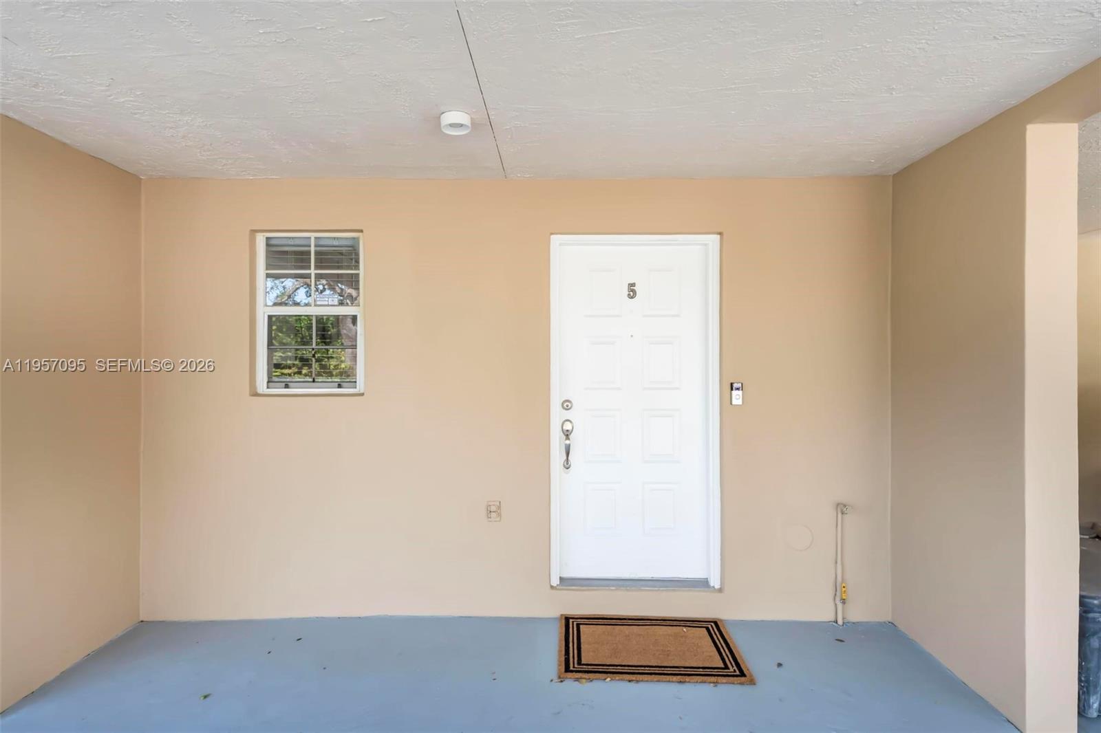 THE OAKS CONDO - Residential Lease