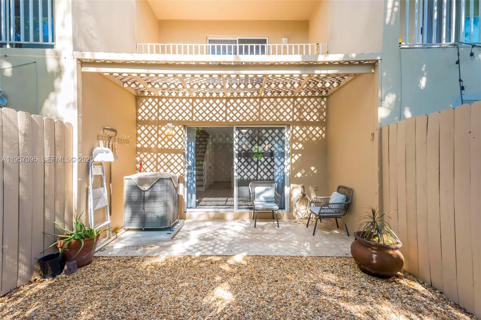 THE OAKS CONDO - Residential Lease