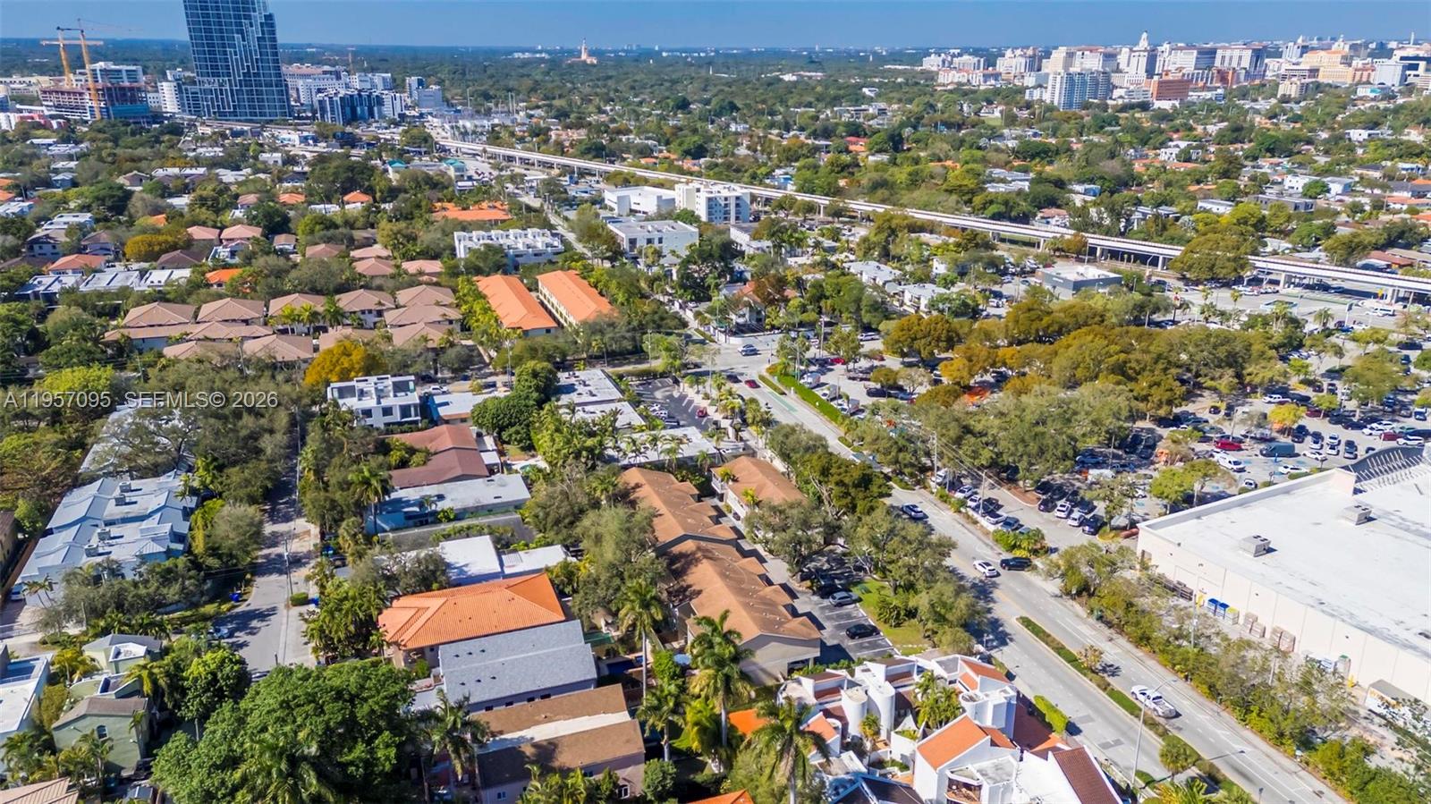 THE OAKS CONDO - Residential Lease