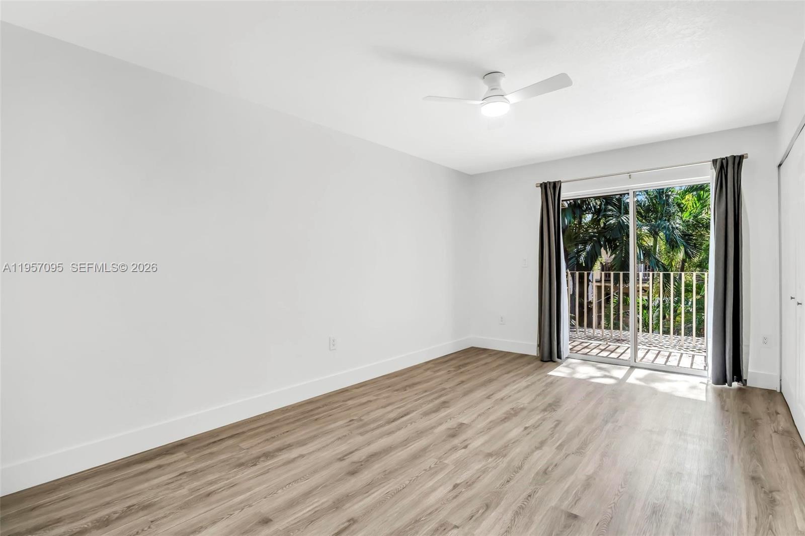 THE OAKS CONDO - Residential Lease