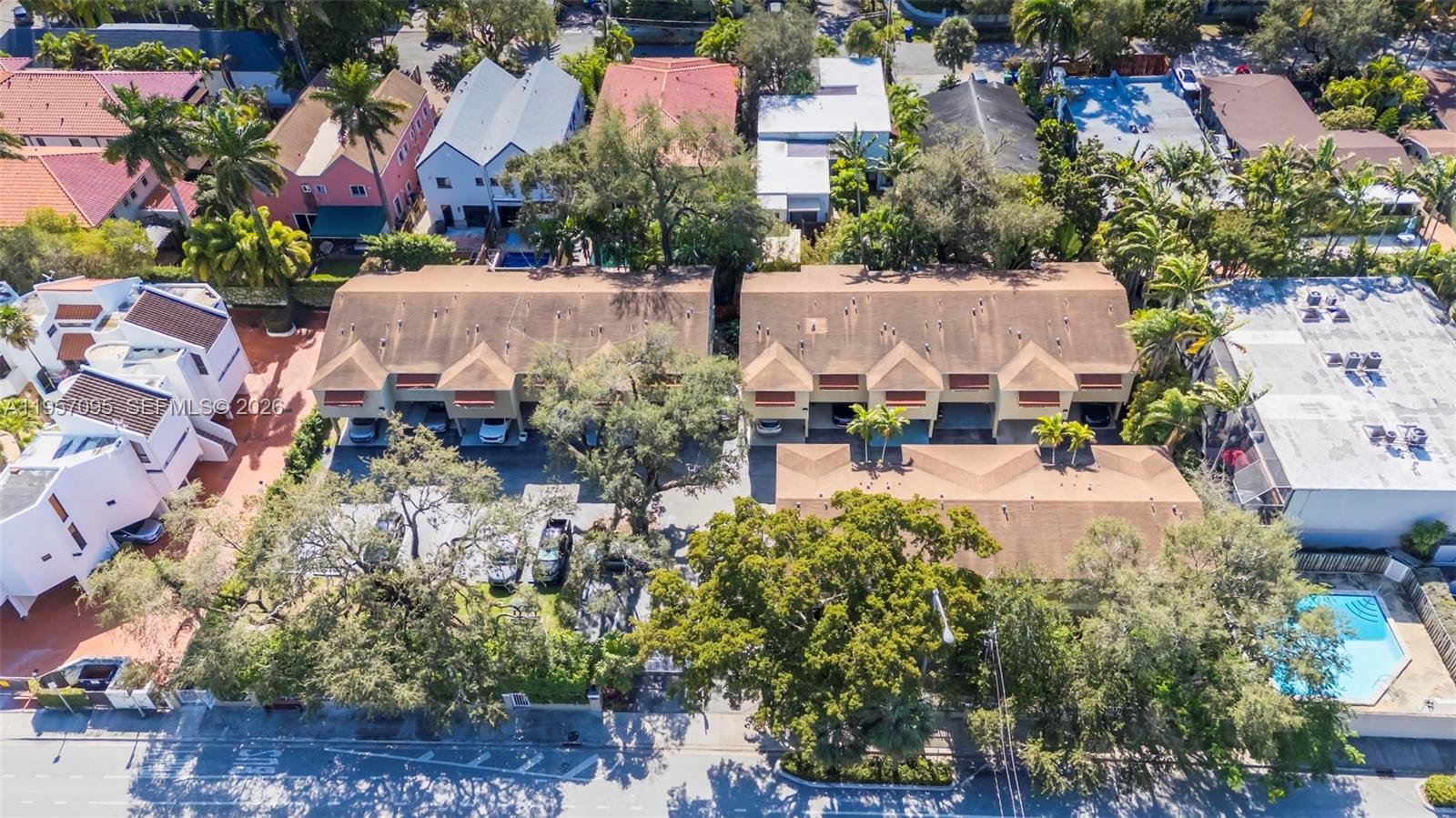 THE OAKS CONDO - Residential Lease