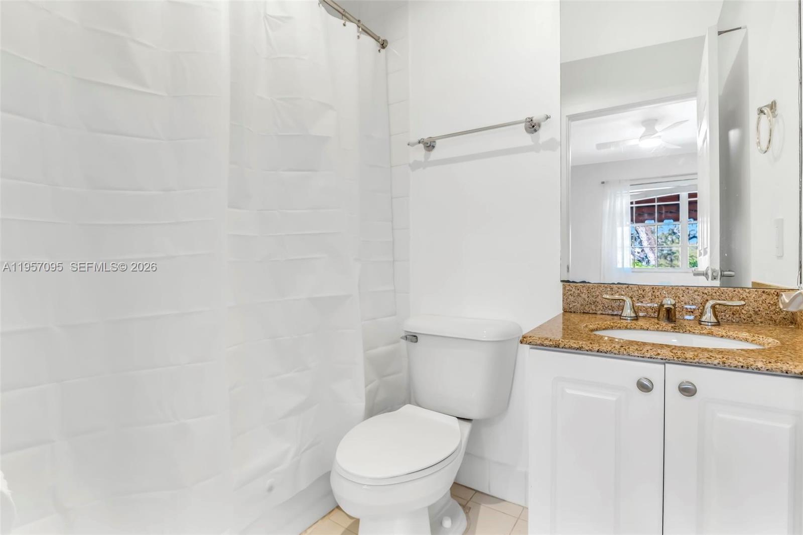 THE OAKS CONDO - Residential Lease