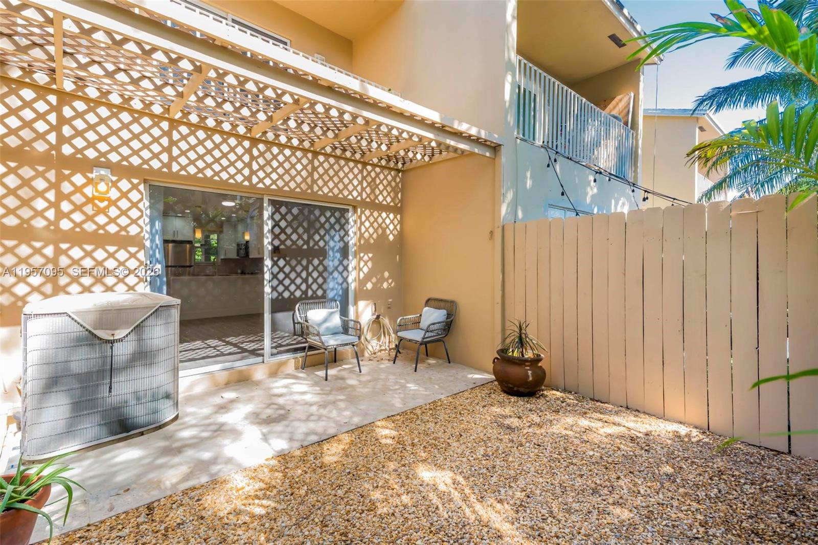 THE OAKS CONDO - Residential Lease