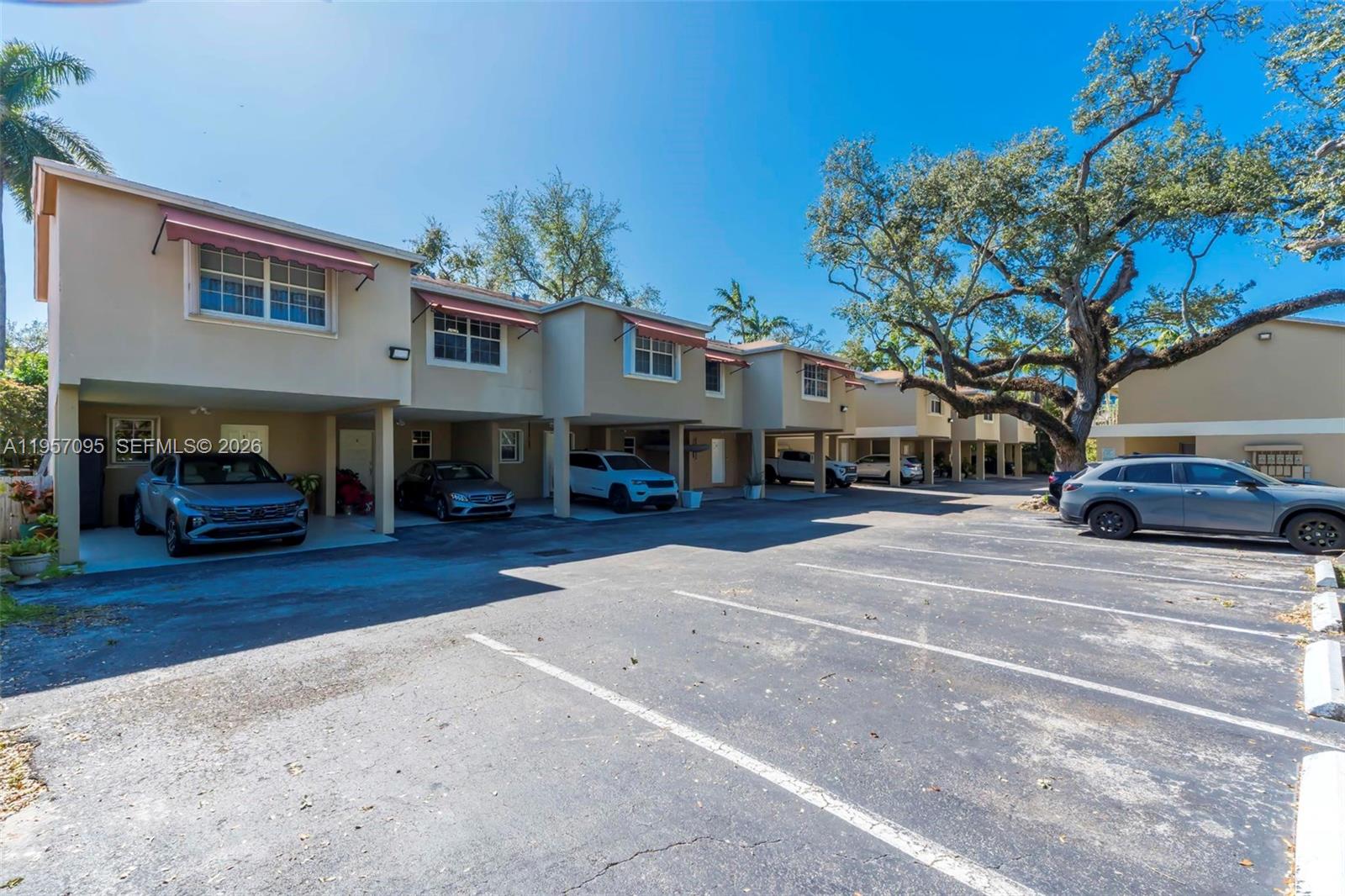 THE OAKS CONDO - Residential Lease