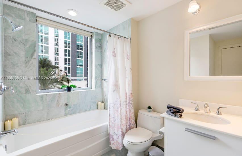 1050 Brickell Ave 1410