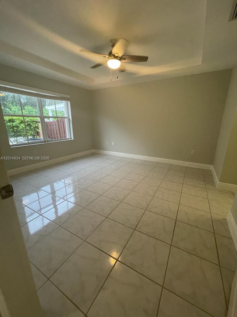 PARK LAKES SEC 3 - Residential Lease