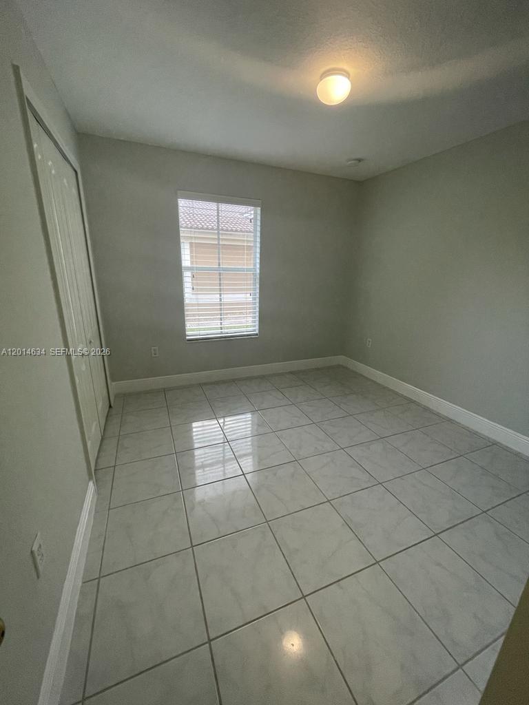 PARK LAKES SEC 3 - Residential Lease