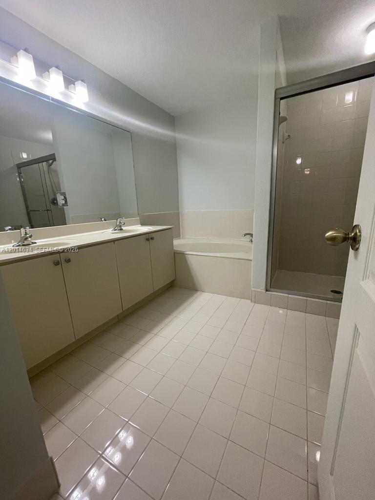 PARK LAKES SEC 3 - Residential Lease