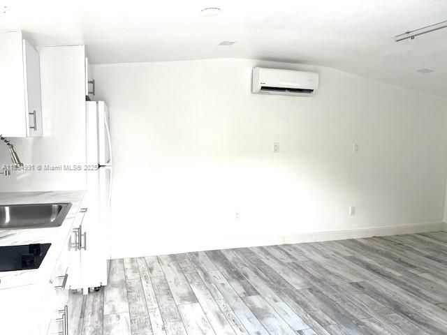DAVIE MANOR - Residential Lease