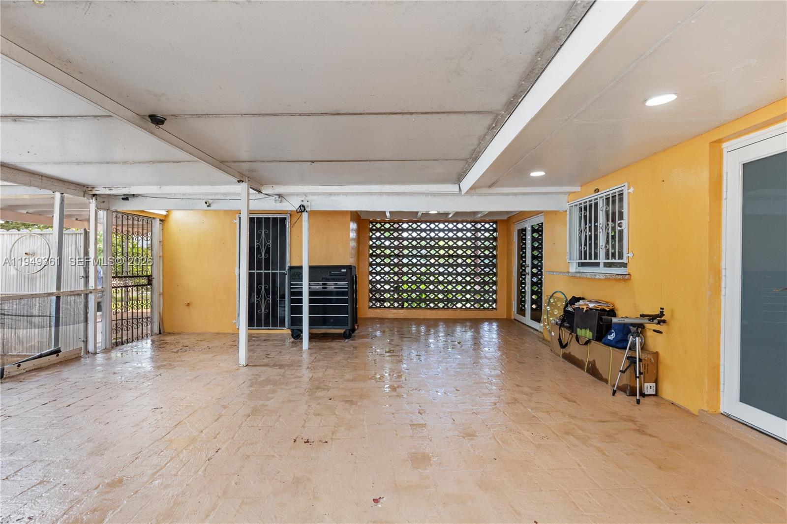 SCOTT LAKE MANOR SEC 3 - Residential