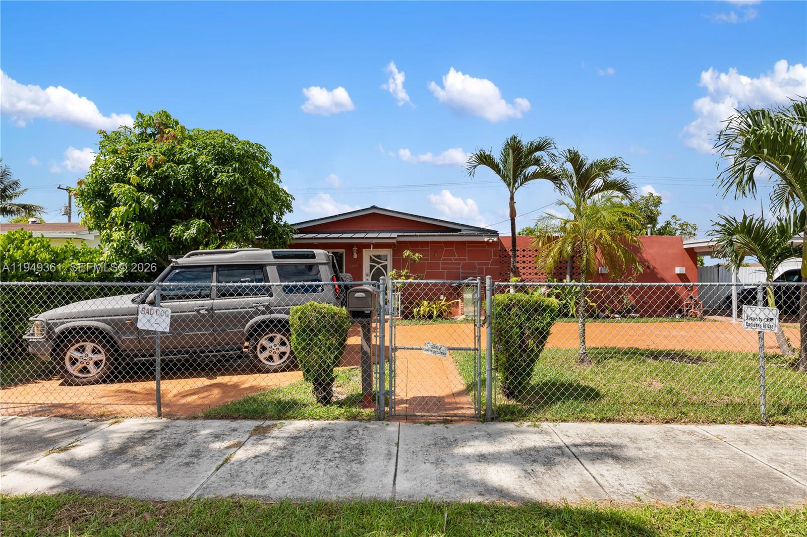 SCOTT LAKE MANOR SEC 3 - Residential