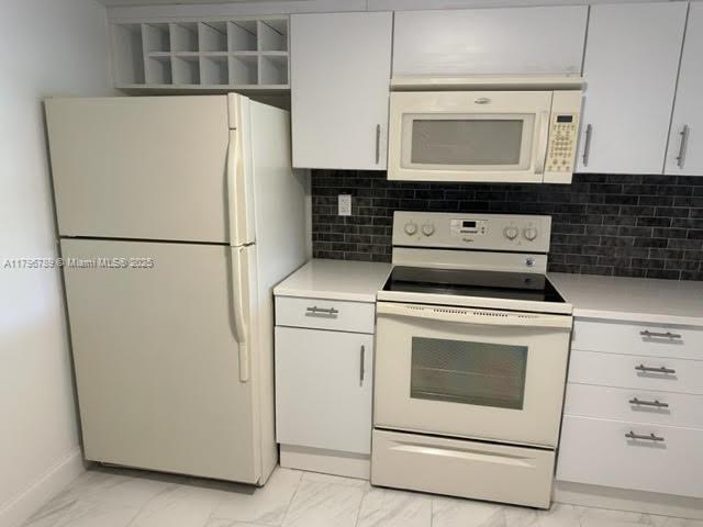 8933 SW 123rd Ct 207-5