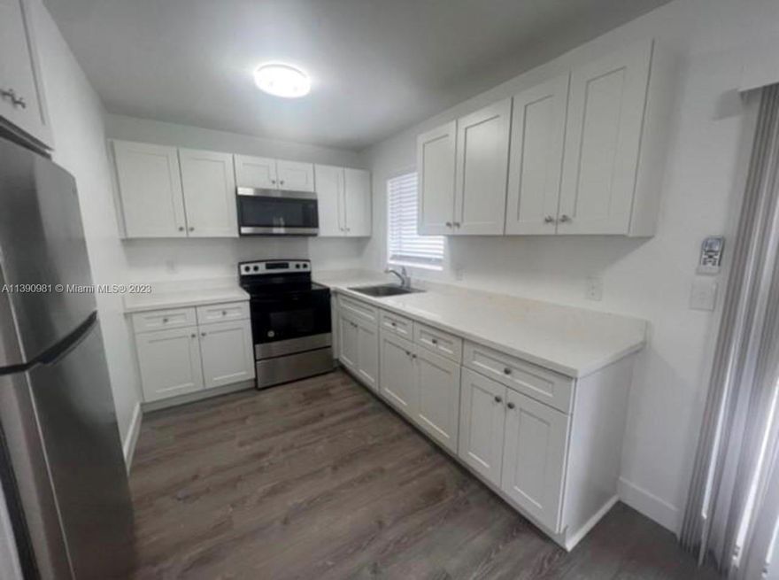 COMPLETELY REMODELED NEW 1 BEDROOM 1 BATH APARTMENT with brand new appliances, wood floors, updated kitchen & bathroom cabinets. Unit is very spacious. Includes central AC and 1 parking space right in front of the property. Property is also newly renovated and features a nice courtyard, garden area. Perfect for kids and pets!

Laundry on site. Water, garbage, pest control and maintenance included. 

Centrally located, close to Downtown Hollywood which include Downtown Hollywood Art Walk, Hollywood Beach Golf Club, Young Circle Park. 10 min from Hollywood Beach. Close to amazing Bars to watch the Game with friends. Nightclubs for nice night out, schools such as Barry University, and major highways such as A1A, US1, I-95 and more