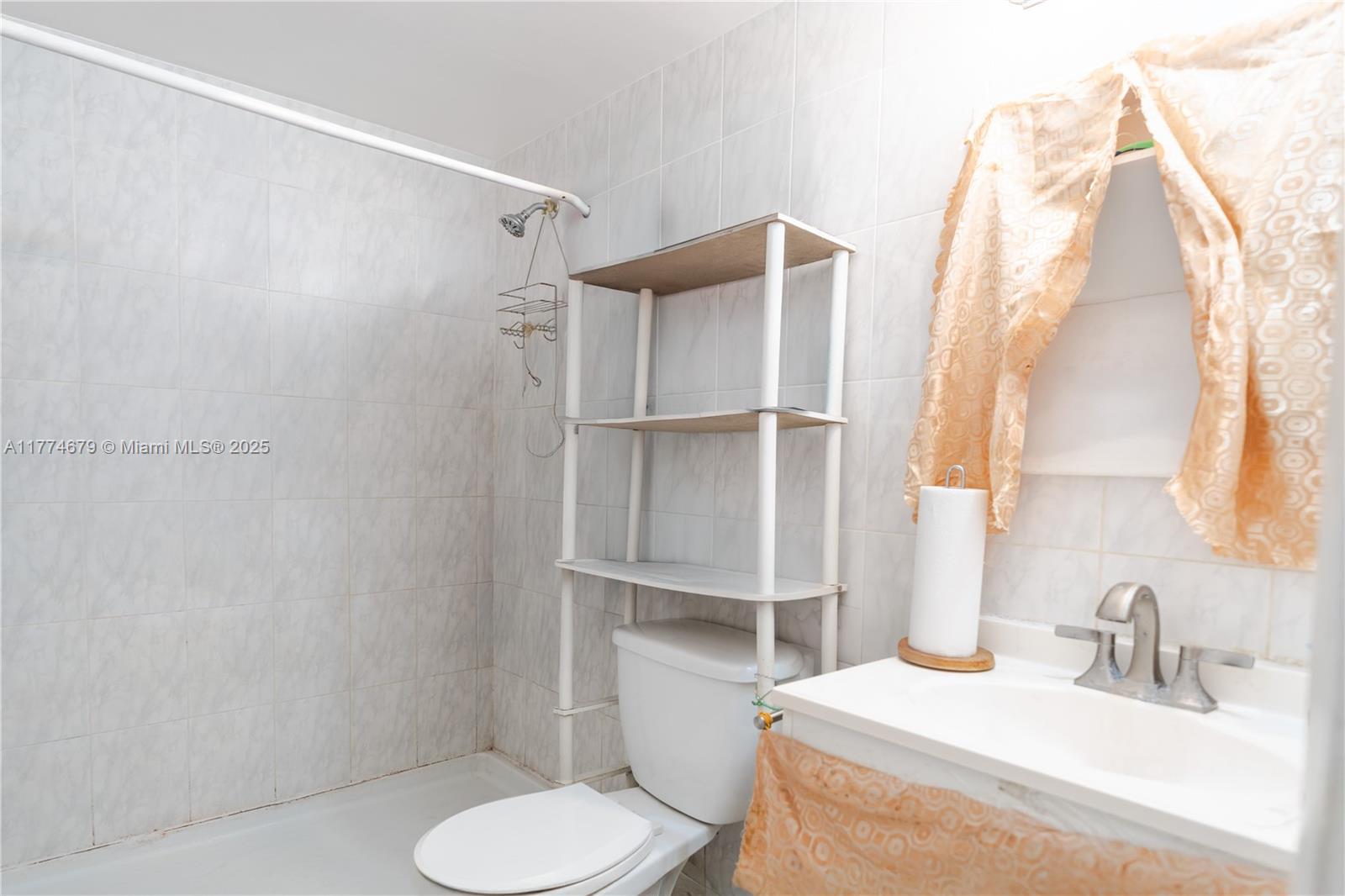 GOLDEN TOWERS NO 2 INC - - Residential