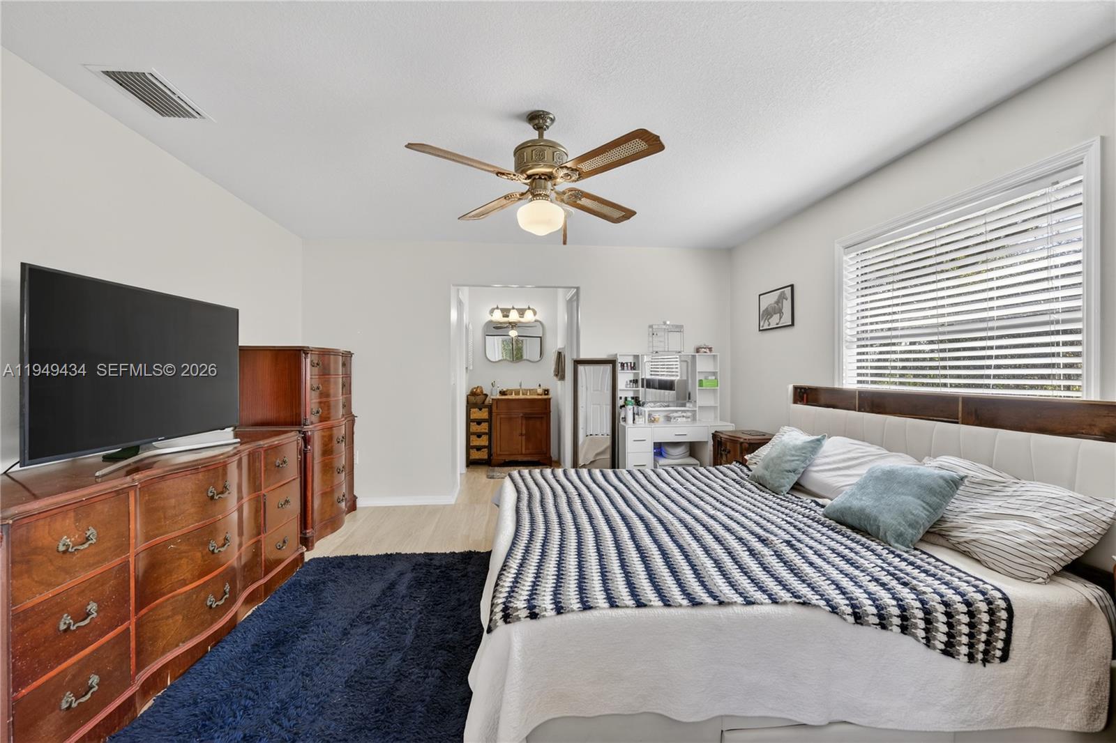 JOSHUA CREEKWOOD - Residential