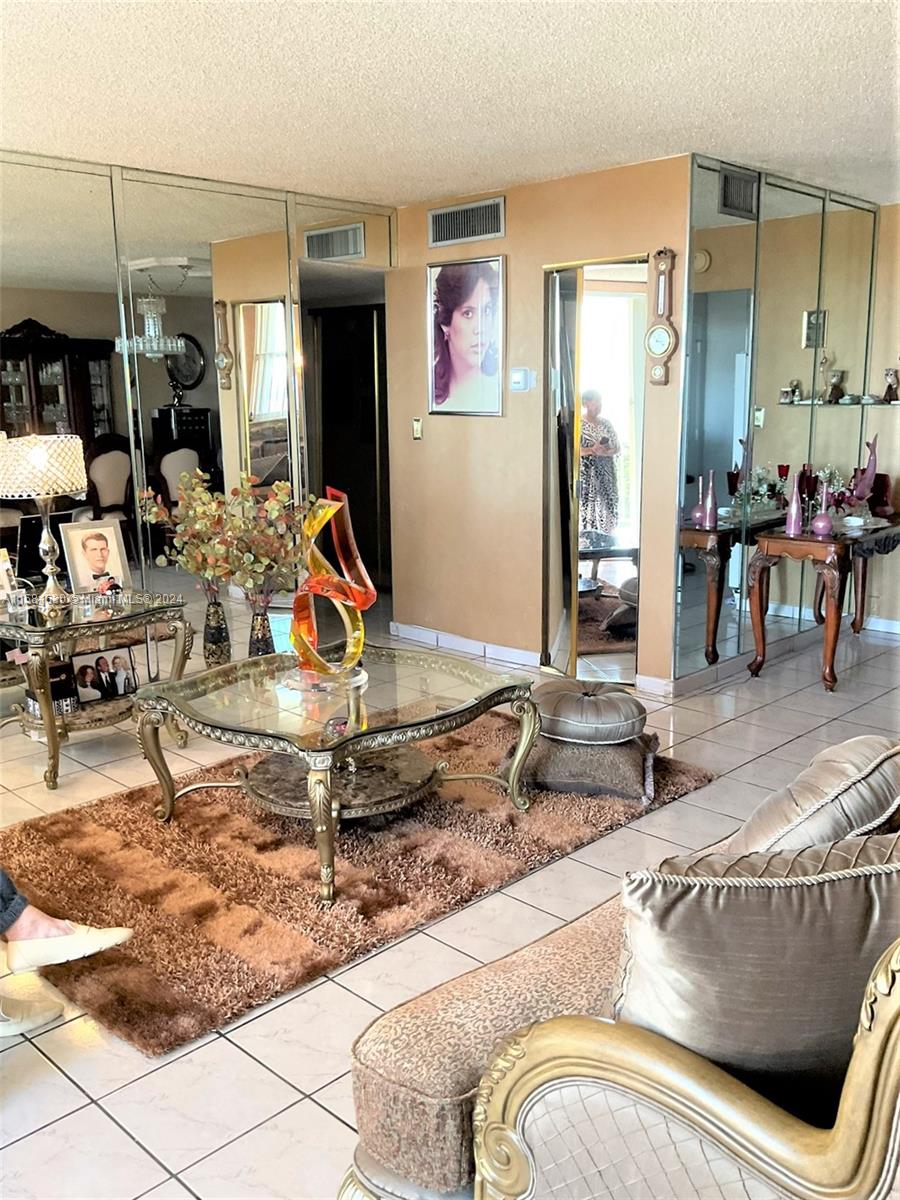 PLAZA OF WESTLAND CONDO - Residential