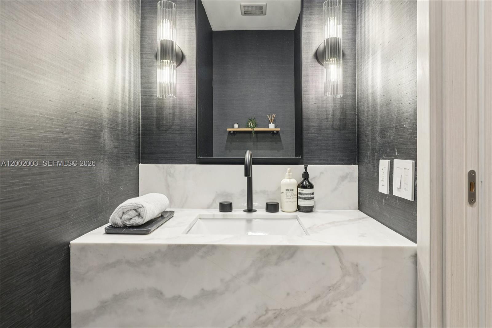 801 SMA RESIDENCES CONDO - Residential