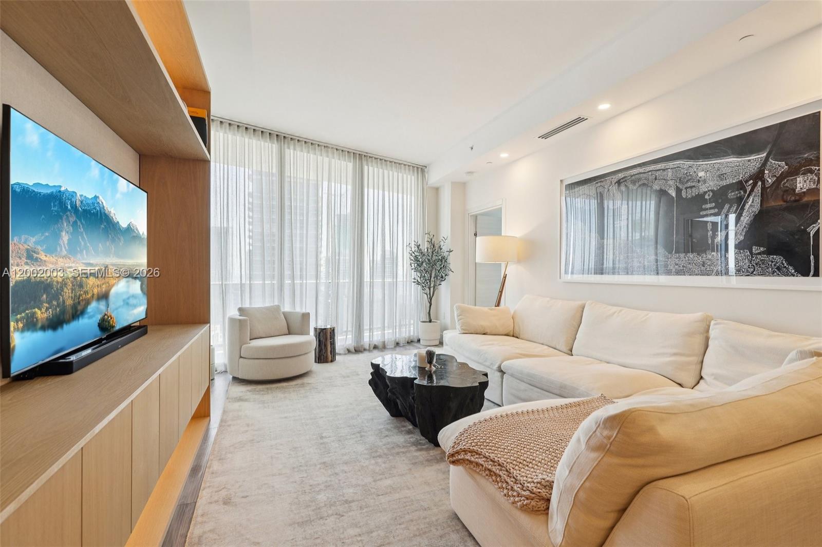 801 SMA RESIDENCES CONDO - Residential