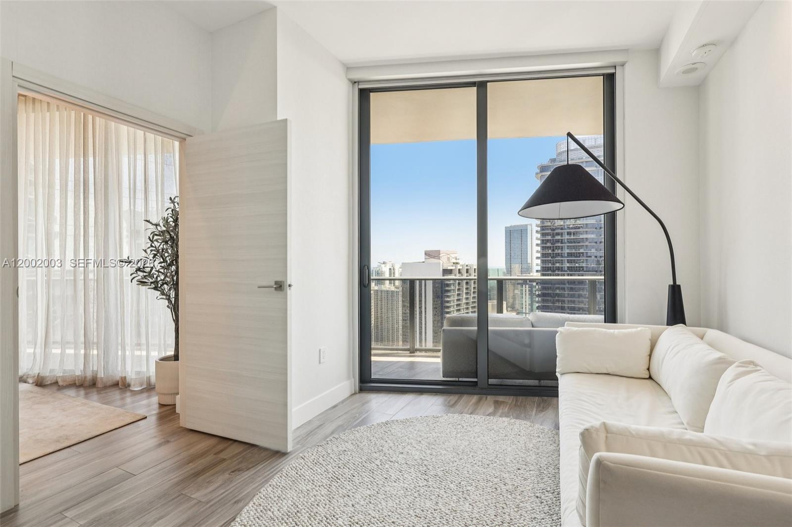 801 SMA RESIDENCES CONDO - Residential