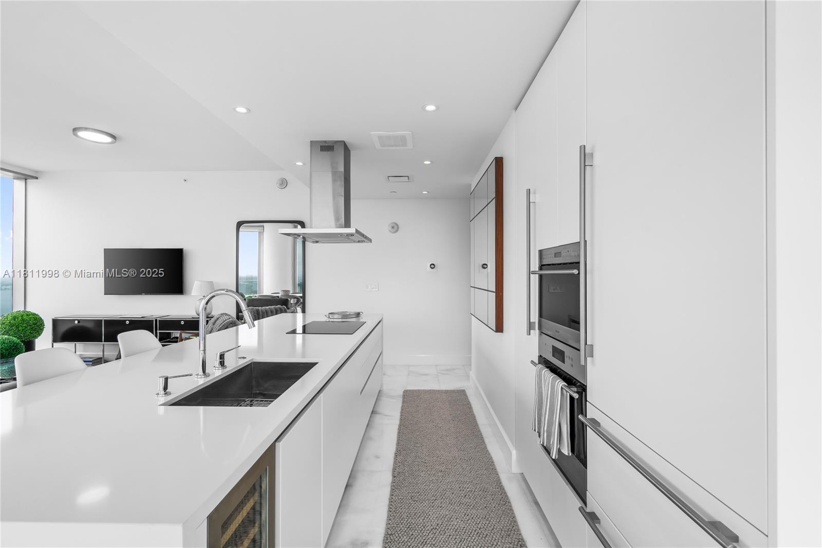 ESCOTTONIA PARK - Residential Lease