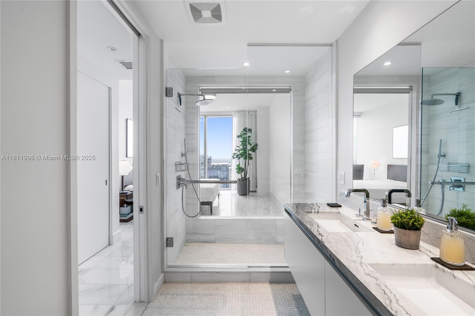 ESCOTTONIA PARK - Residential Lease