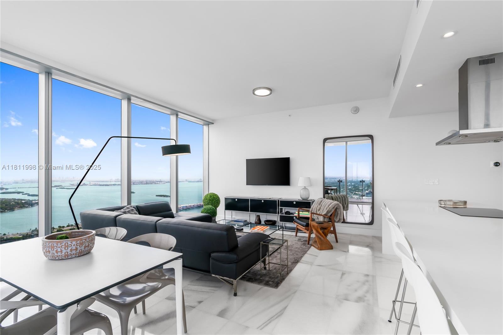 ESCOTTONIA PARK - Residential Lease