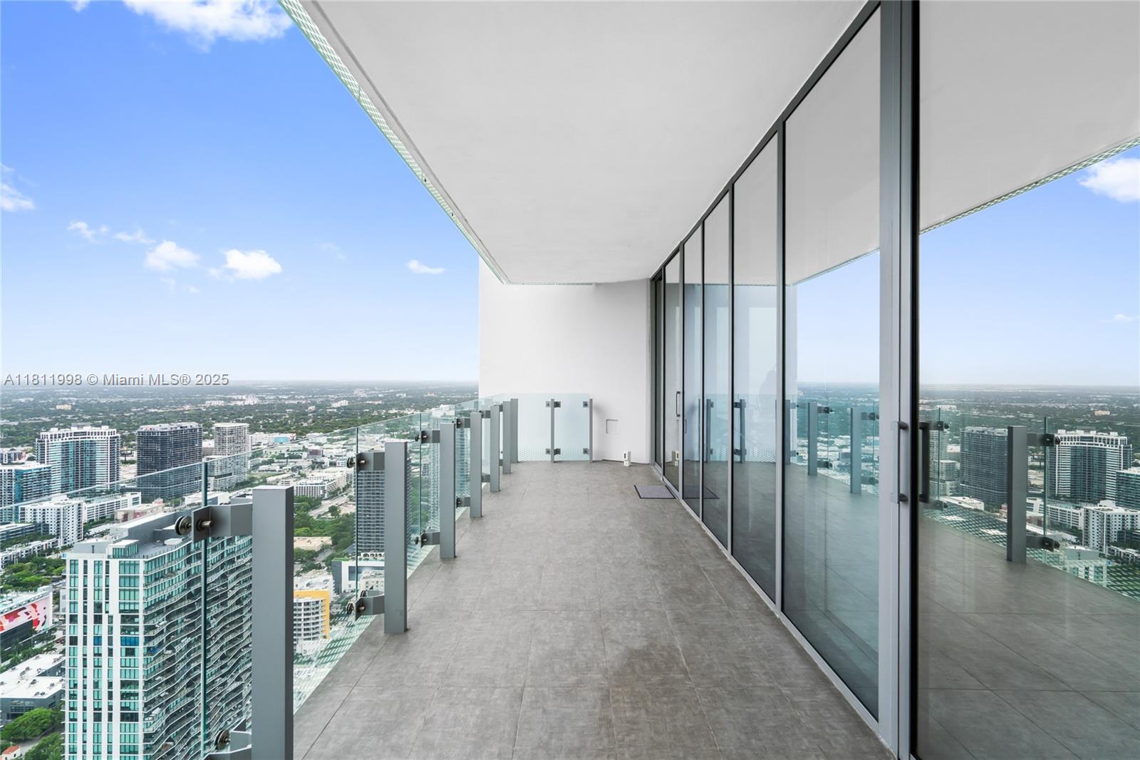 ESCOTTONIA PARK - Residential Lease