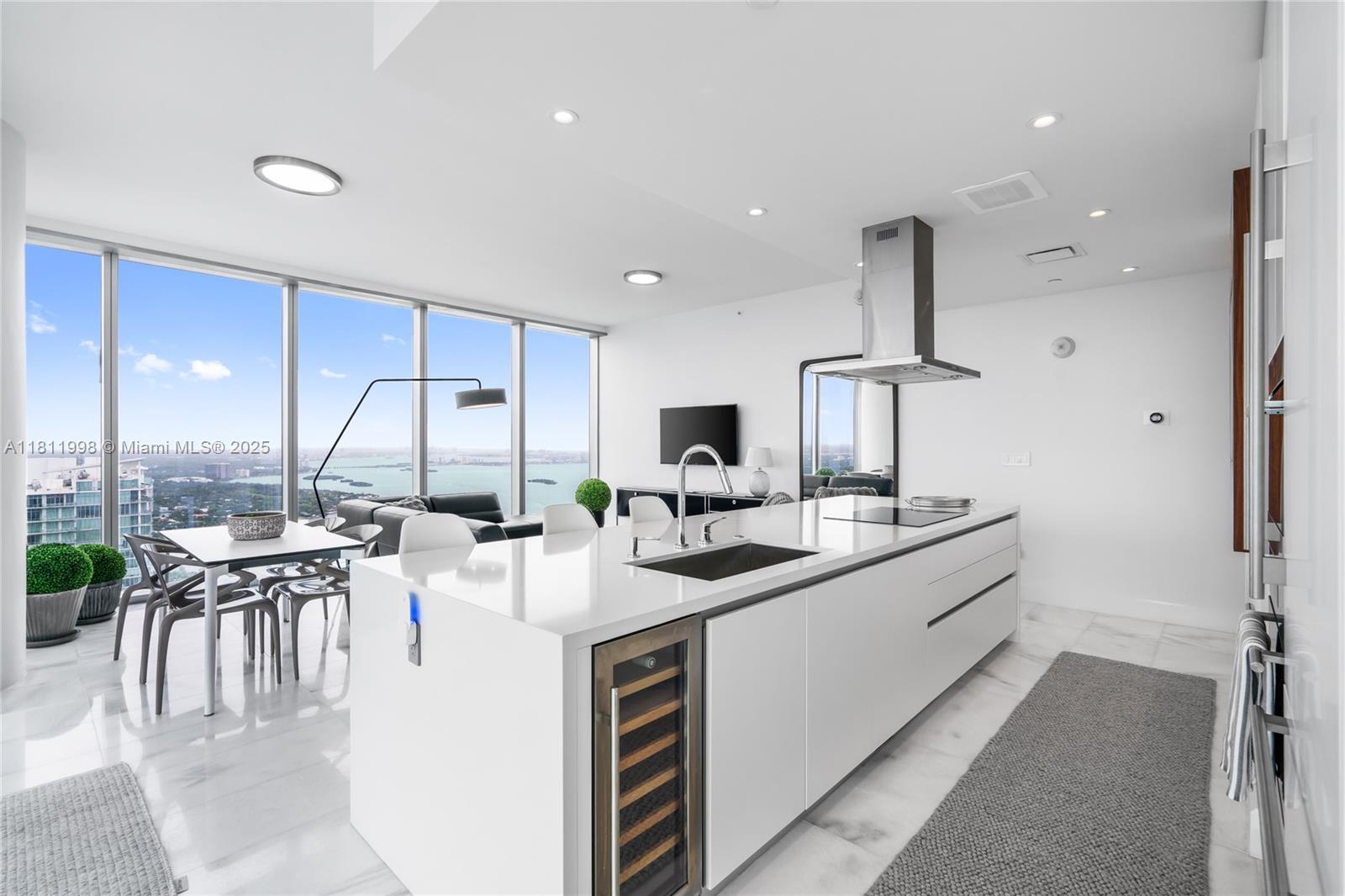 ESCOTTONIA PARK - Residential Lease