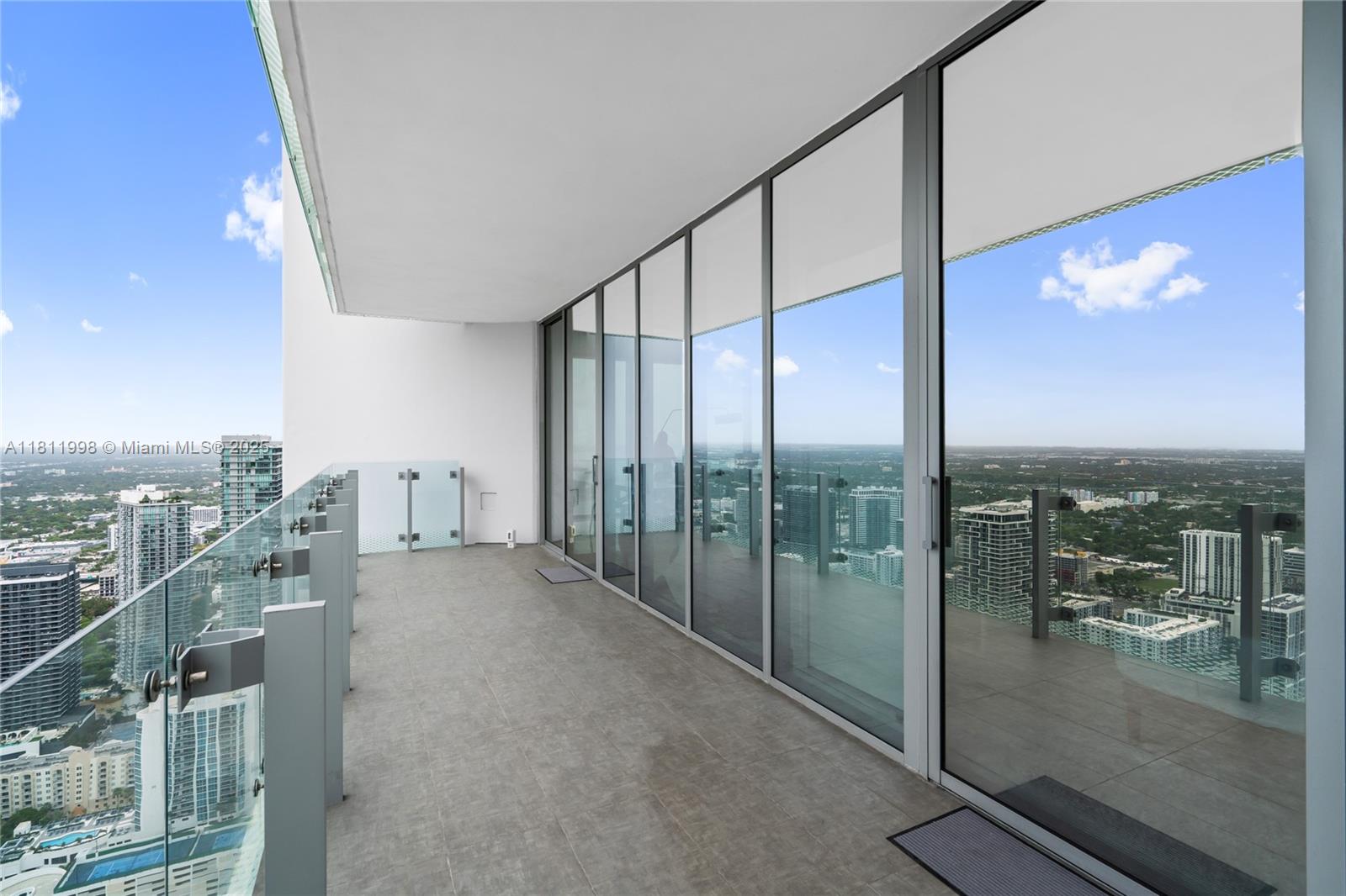 ESCOTTONIA PARK - Residential Lease