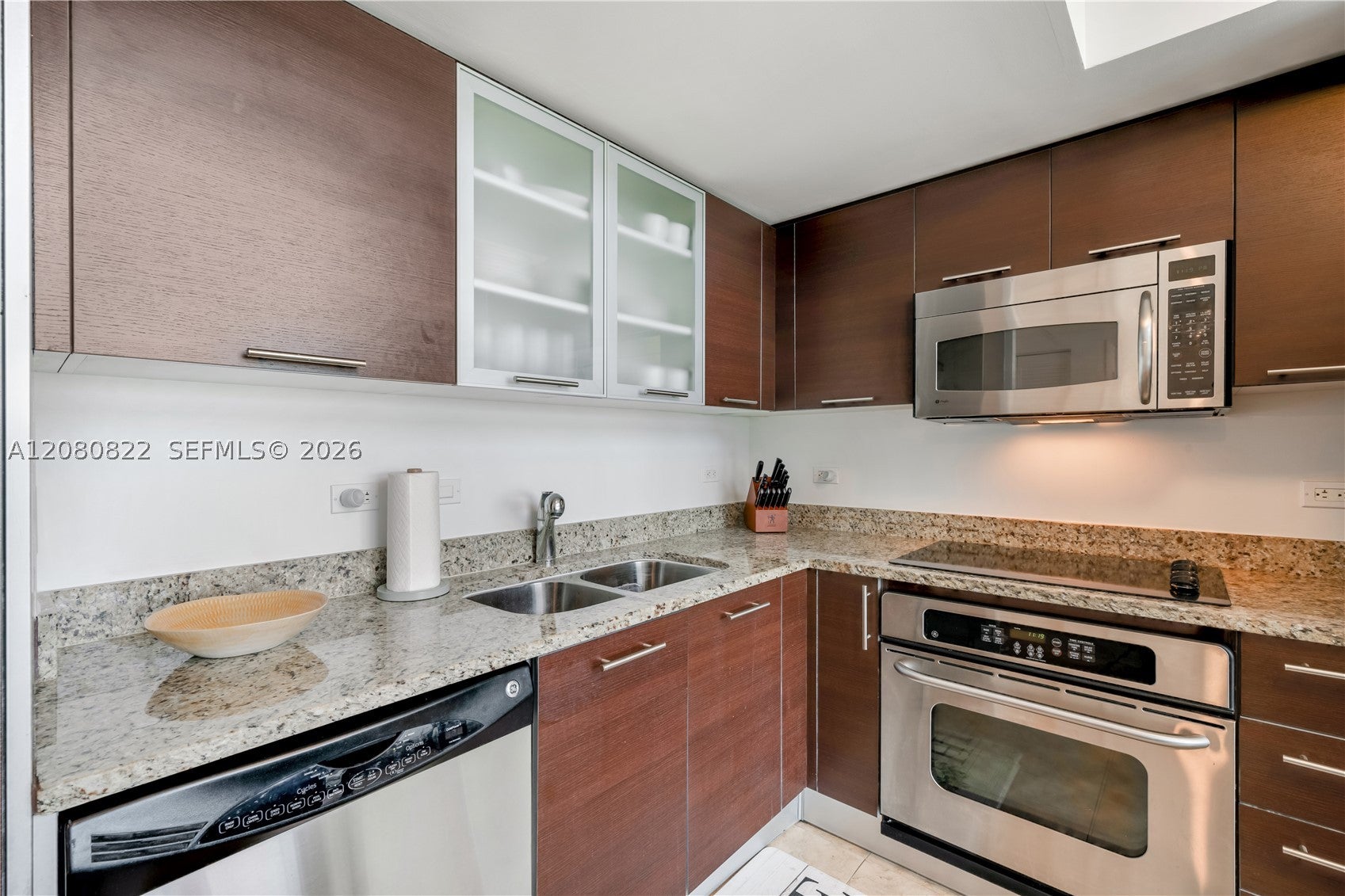 41 SE 5th St 1607