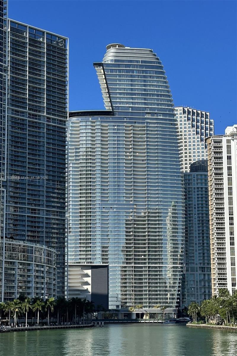 DUPONT PLAZA - Residential Lease