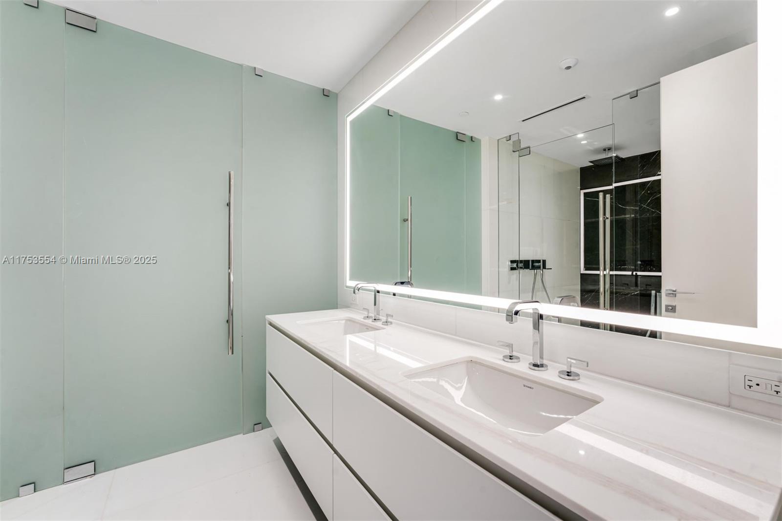 DUPONT PLAZA - Residential Lease
