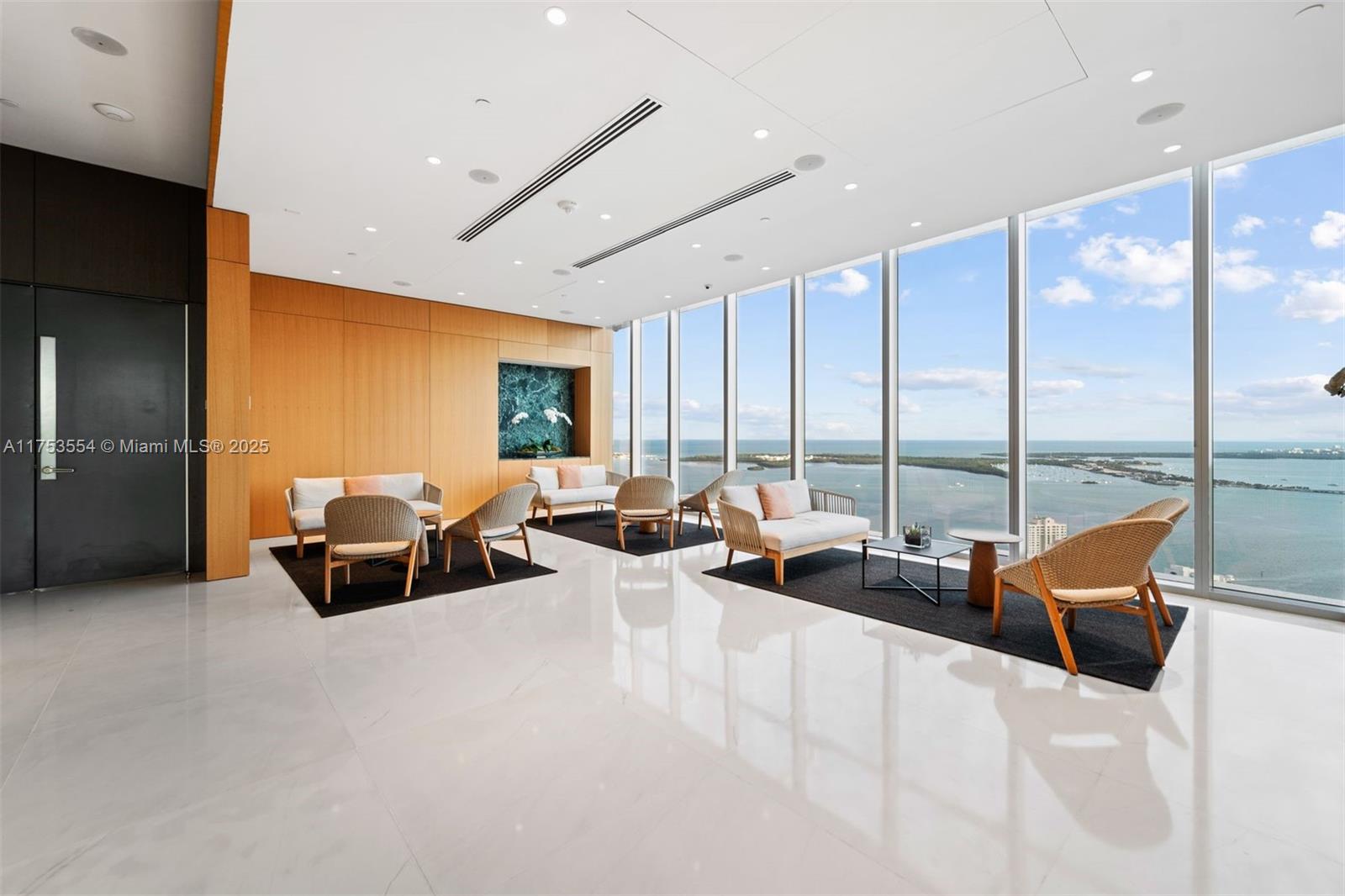 DUPONT PLAZA - Residential Lease