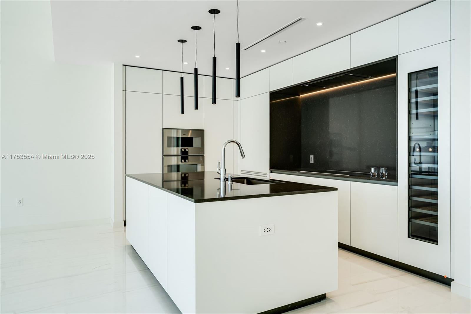 DUPONT PLAZA - Residential Lease