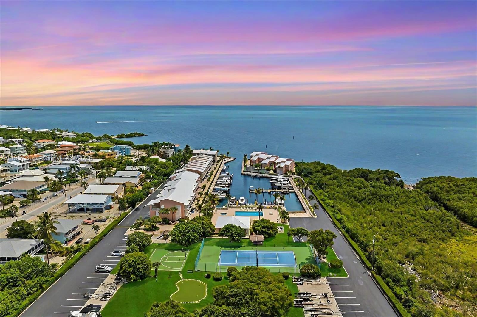 KEY LARGO YACHT CLUB - Residential