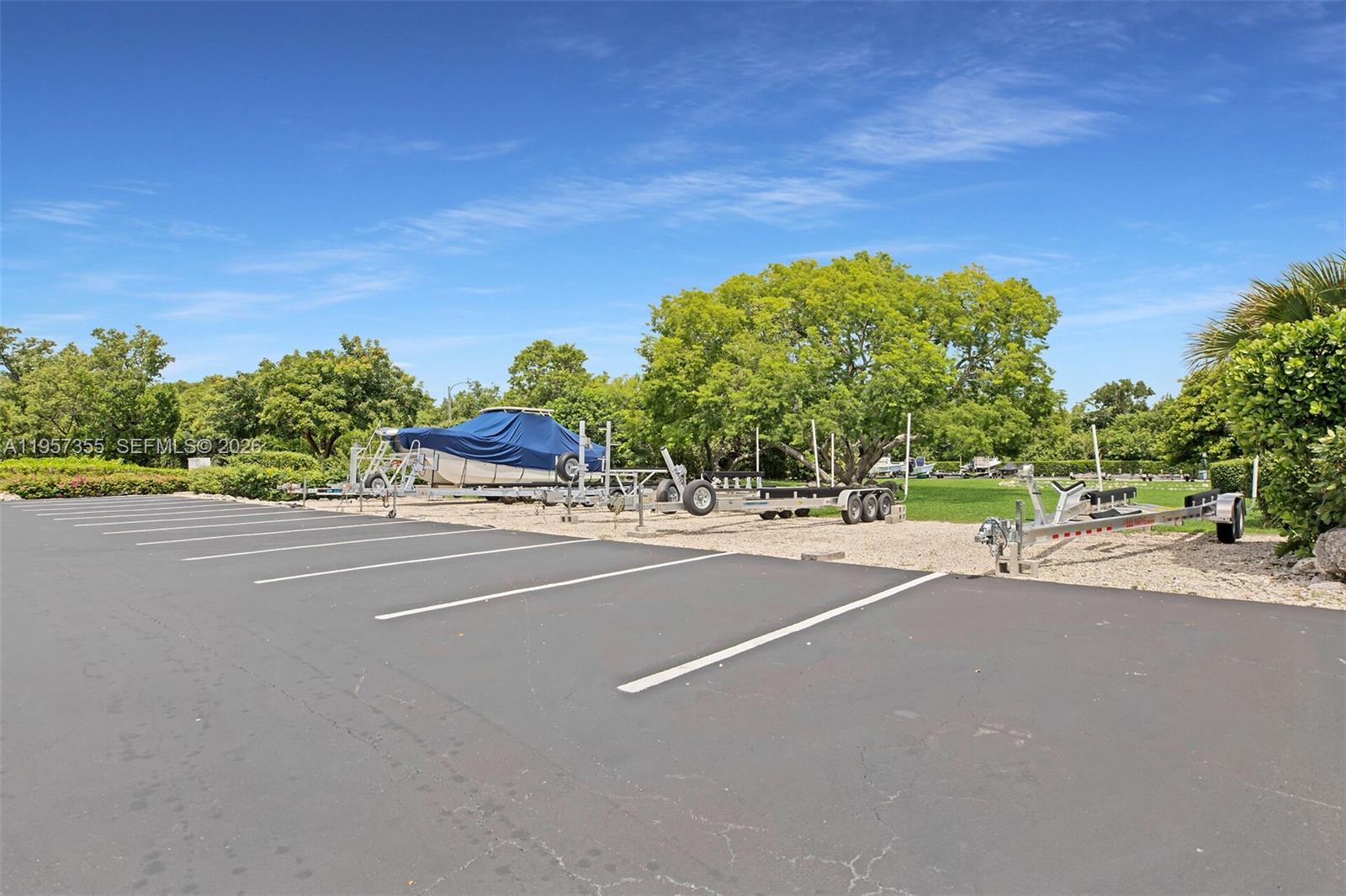 KEY LARGO YACHT CLUB - Residential