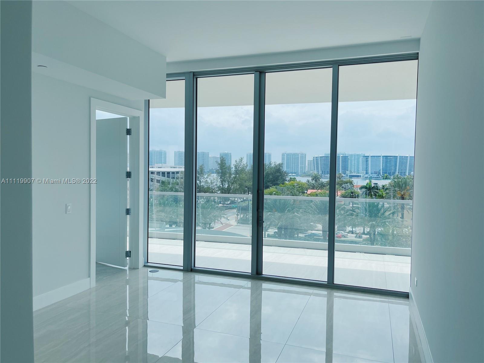 Turnberry Ocean Club - Residential