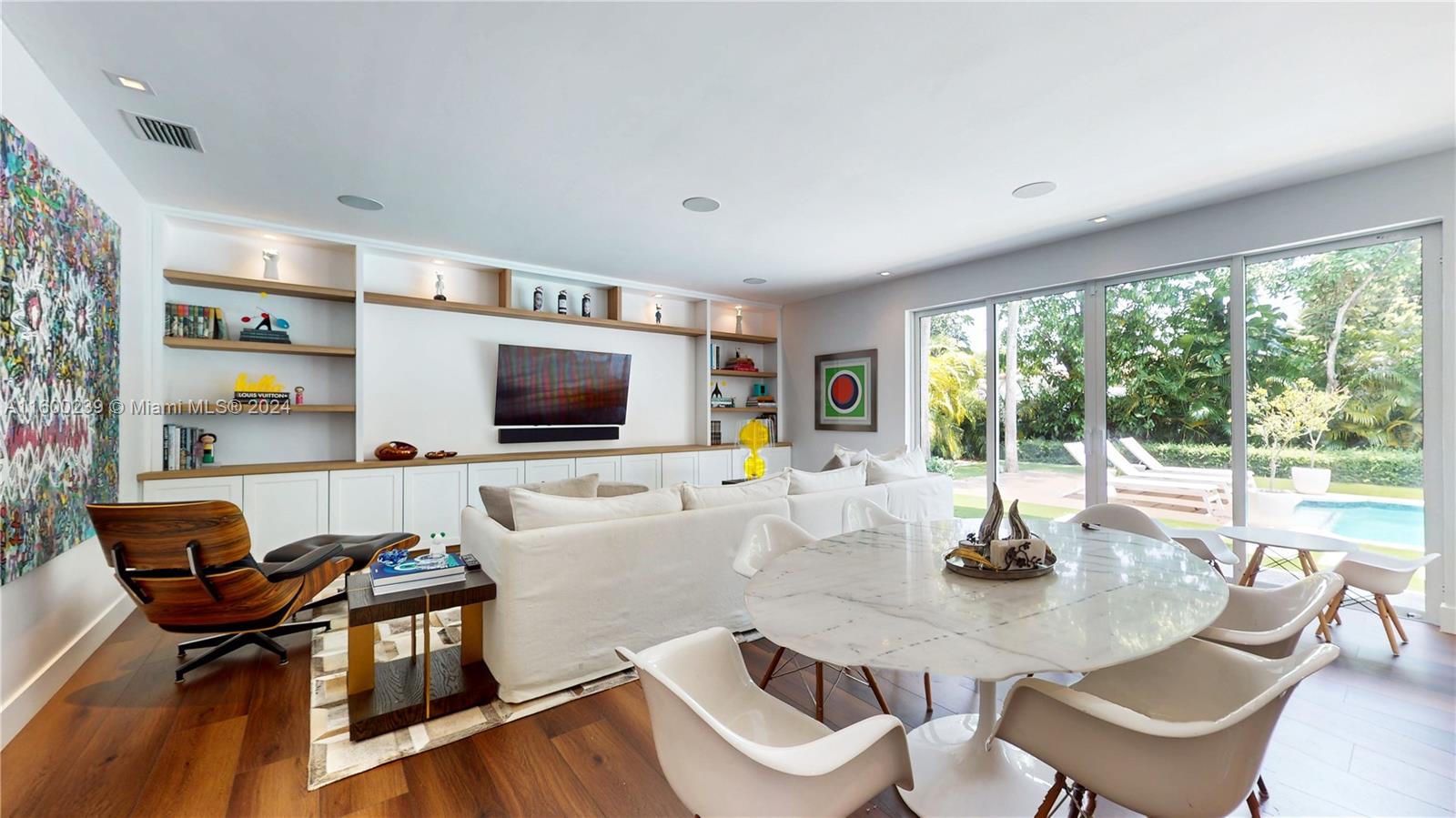 GROVES EXTENSION - Residential