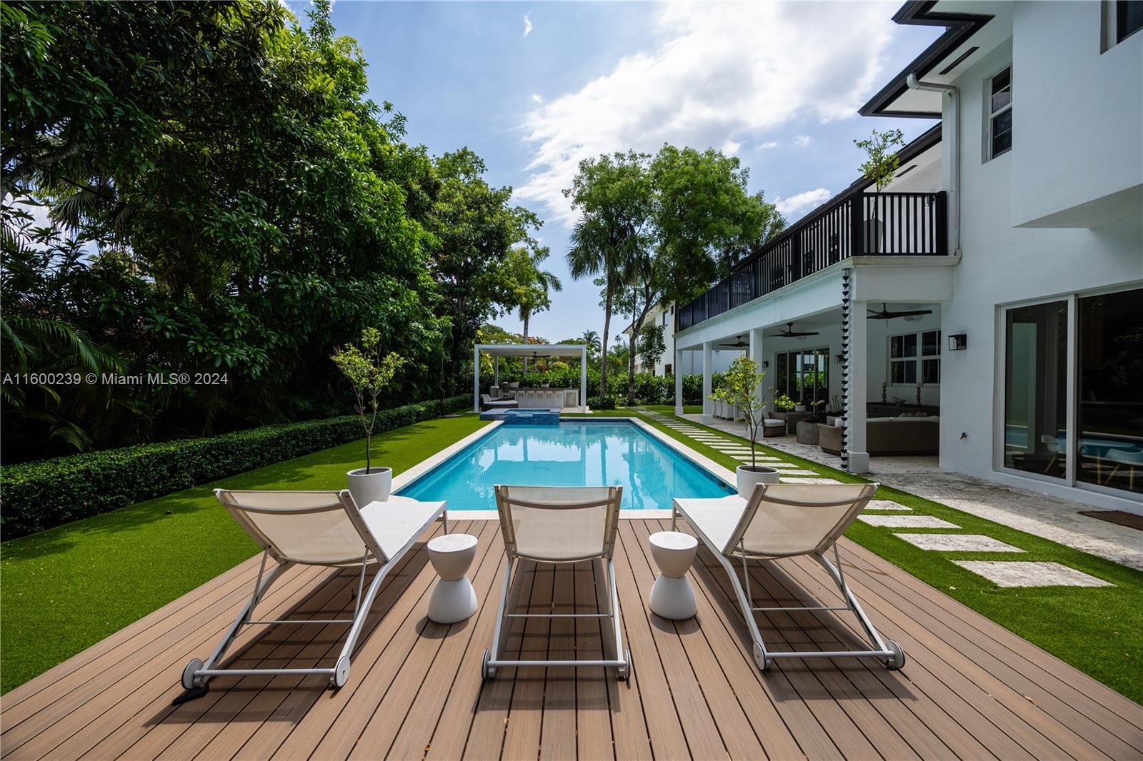 GROVES EXTENSION - Residential