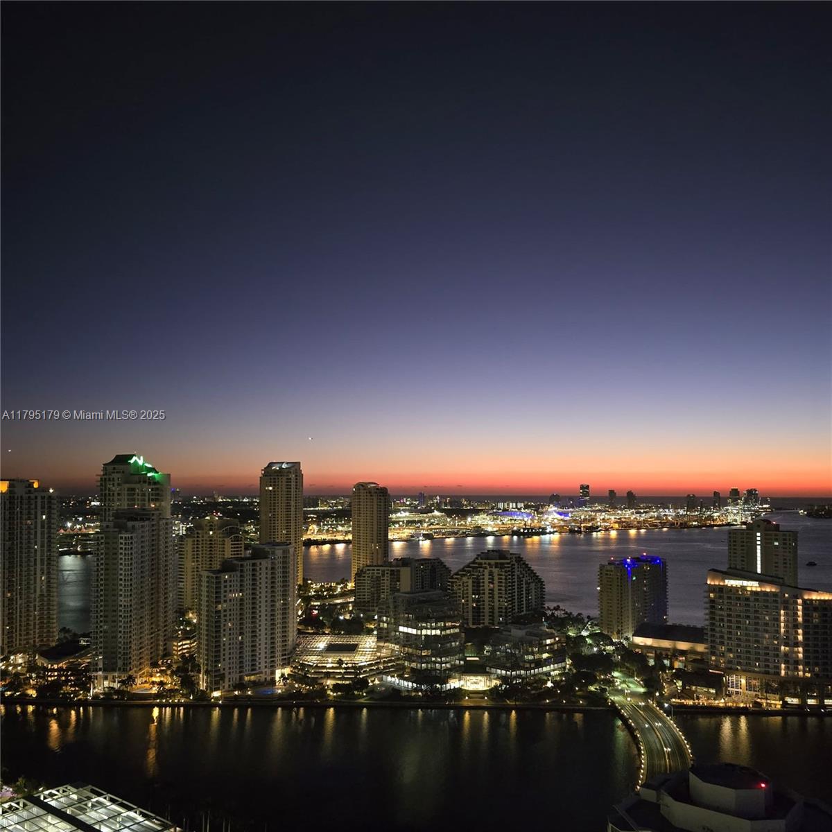 950 Brickell Bay Dr 3904