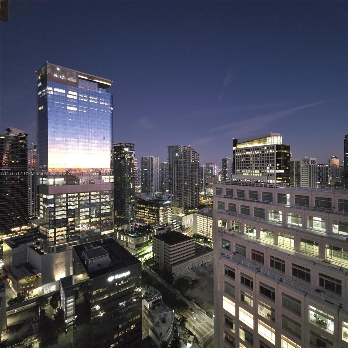 950 Brickell Bay Dr 3904