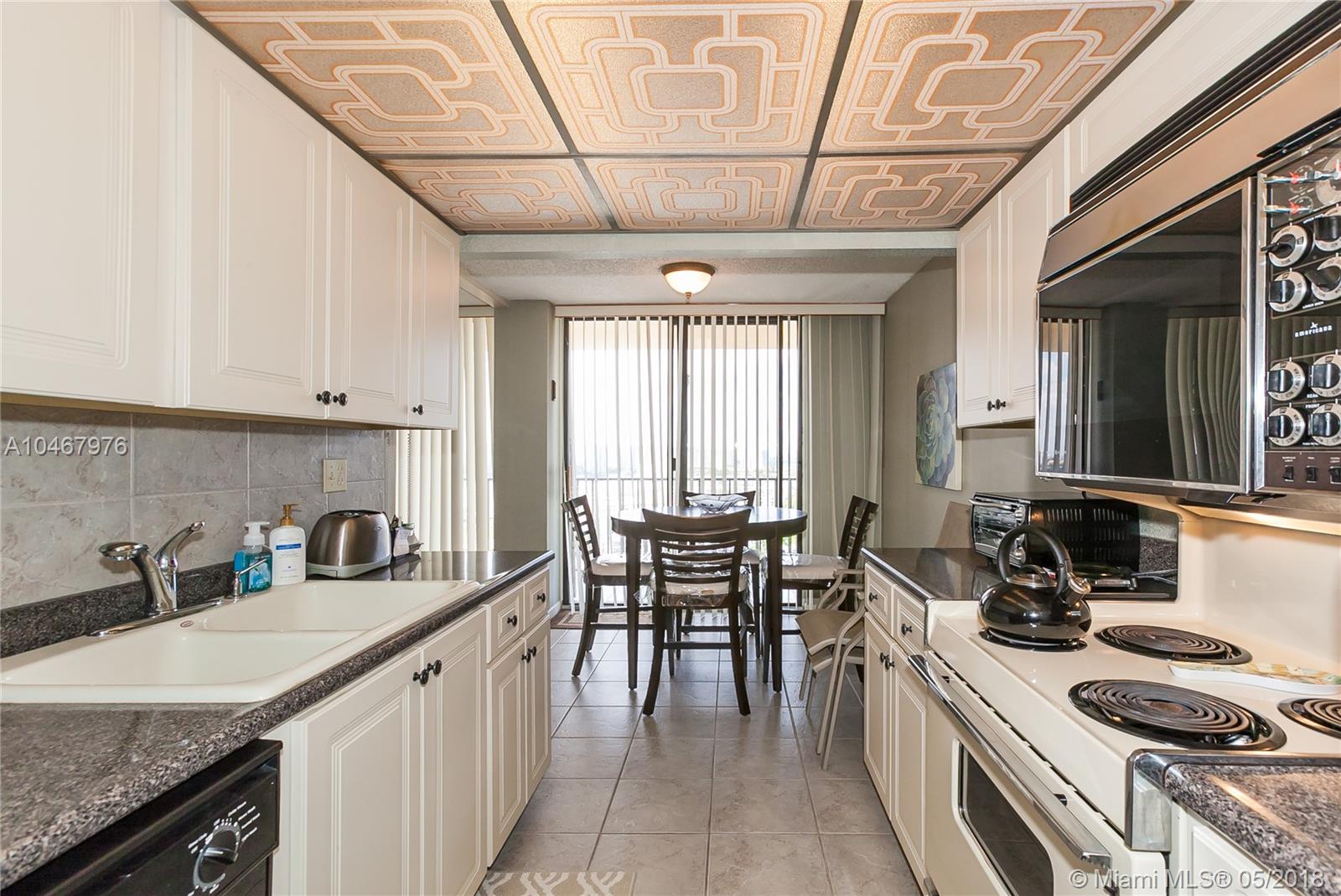 WINSTON TOWERS 600 - Residential